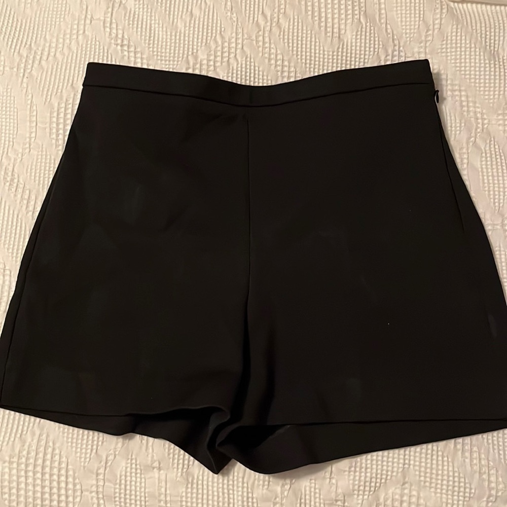 Express black dress shorts size 4